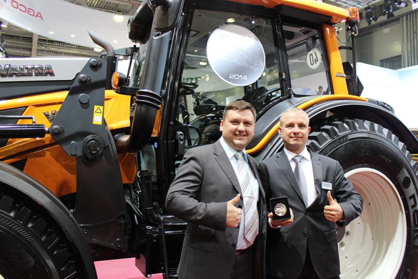 Сребърен медал за двугоривният трактор на VALTRA